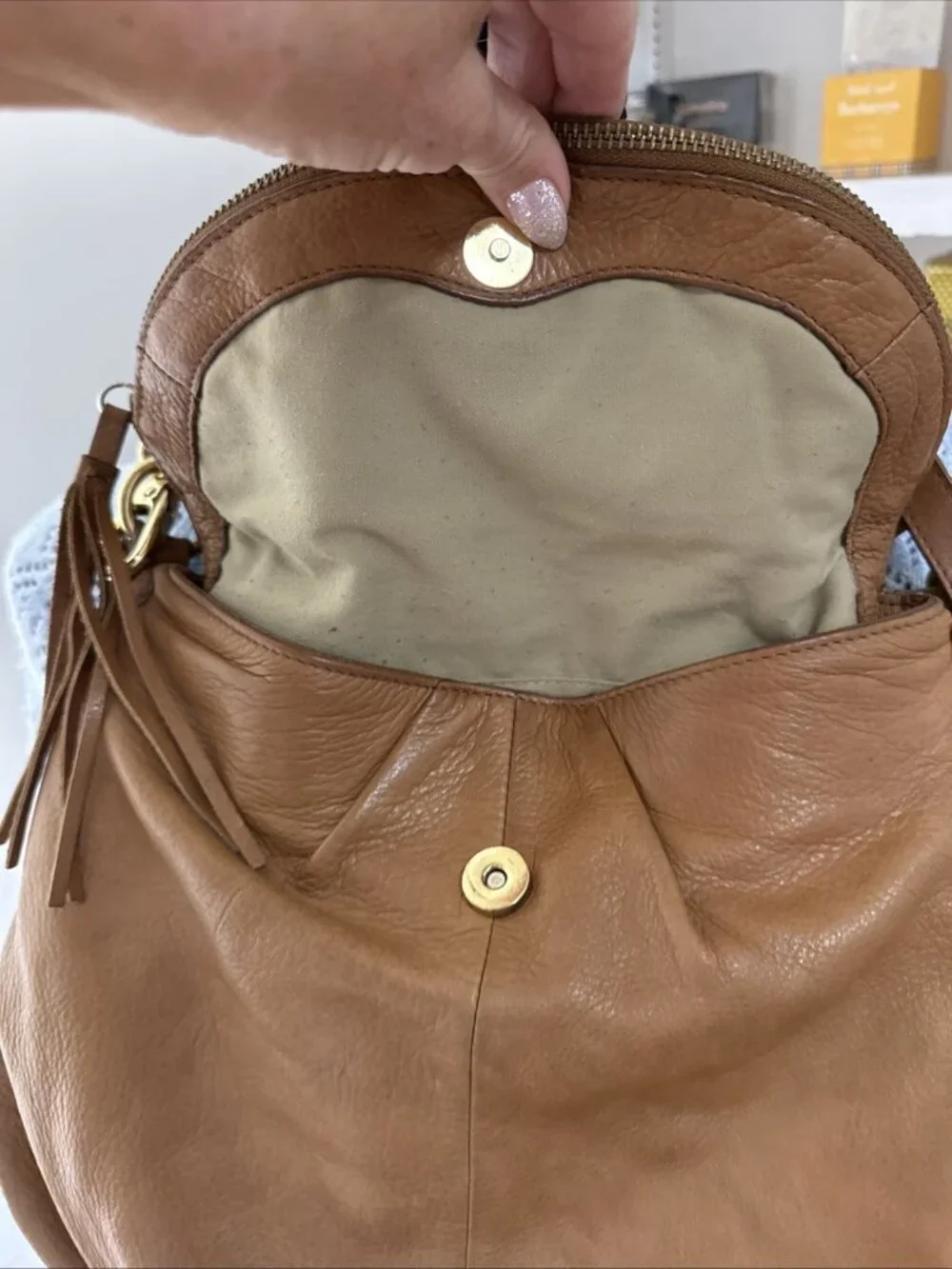 CYNTHIA ROWLEY Medium Tan Brown Leather Shoulder Hobo Tote Satchel Purse Bag